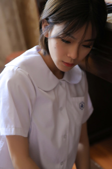 和寡妇房东在做爰HD